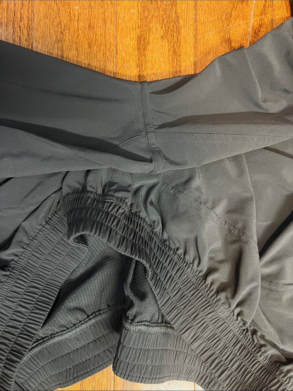 176. Lululemon size 14 Tear Away Mid Rise Track Pant Gray 14 - Picture 12 of 13